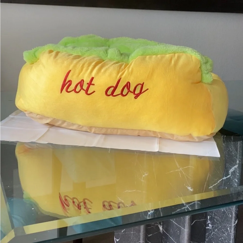 Hot dog bed for small dogs